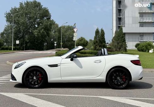 Mercedes-Benz SLC-Класс 2019 - фото 30