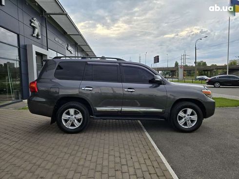 Toyota Land Cruiser 2012 - фото 14