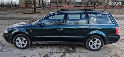 Volkswagen Passat 2001 зеленый - фото 9