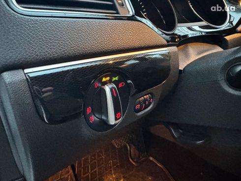 Volkswagen Jetta 2016 белый - фото 13