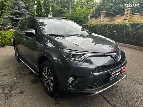 Toyota RAV4 2017 серый - фото 3