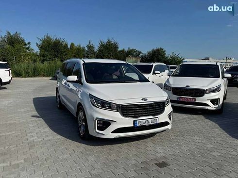 Kia Carnival 2019 - фото 3