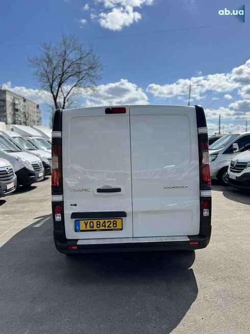 Renault Trafic 2021 - фото 7