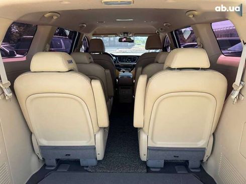 Kia Carnival 2019 - фото 23