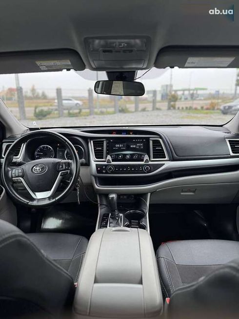 Toyota Highlander 2017 - фото 11