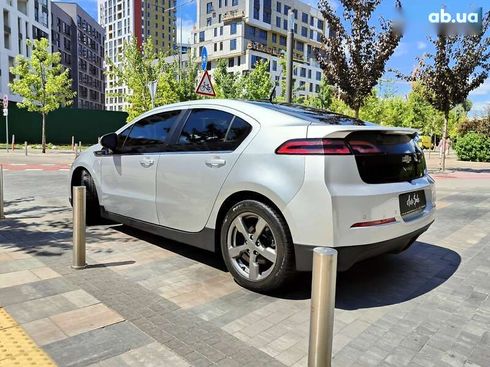 Chevrolet Volt 2010 - фото 12