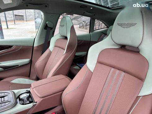 Aston Martin DBX707 2024 - фото 24