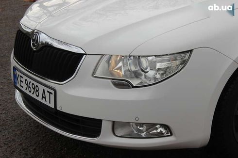 Skoda Superb 2011 - фото 11