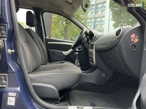 Dacia Logan 2011 - фото 11