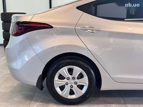 Hyundai Elantra 2012 - фото 8