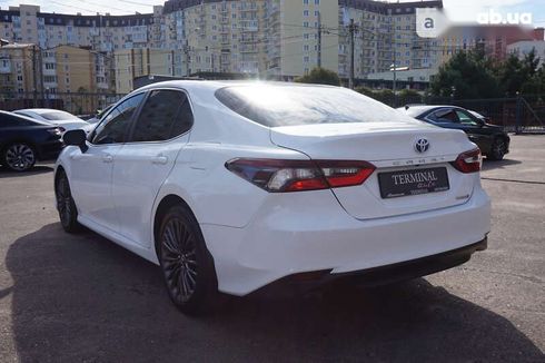 Toyota Camry 2020 - фото 7