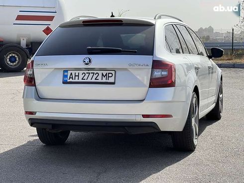 Skoda Octavia 2018 - фото 19