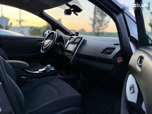 Nissan Leaf 2015 - фото 12