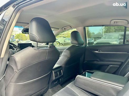 Toyota Camry 2021 - фото 22