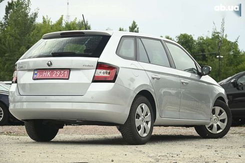 Skoda Fabia 2015 - фото 10