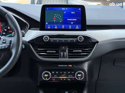 Ford Escape 2021 - фото 18