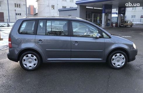 Volkswagen Touran 2004 серый - фото 4