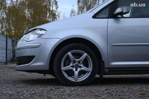Volkswagen Touran 2009 - фото 7