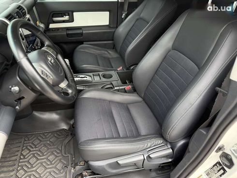 Toyota FJ Cruiser 2008 - фото 18