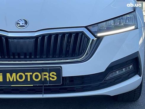 Skoda Octavia 2020 - фото 11