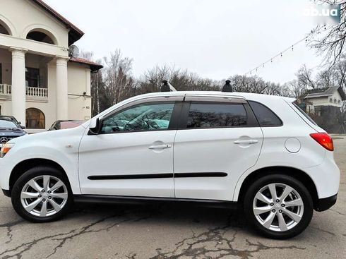 Mitsubishi Outlander 2015 - фото 5