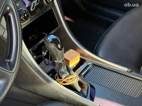 Hyundai Sonata 2012 серый - фото 17