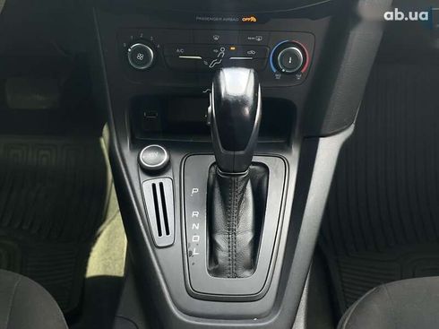 Ford Focus 2015 - фото 18