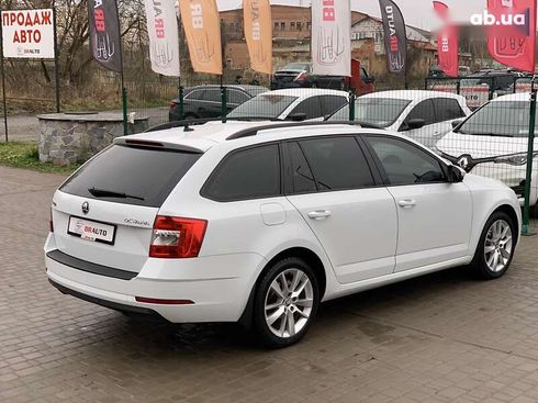 Skoda Octavia 2019 - фото 14