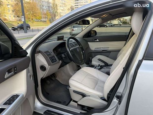 Volvo S40 2012 - фото 25