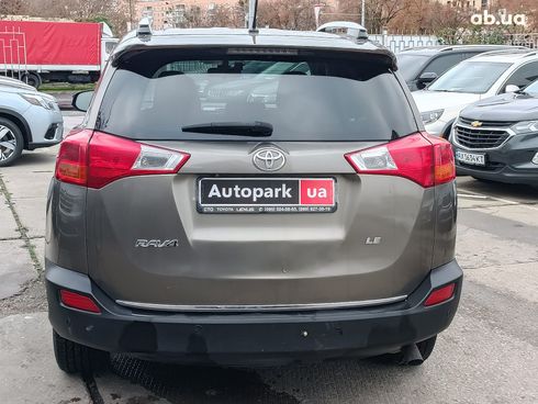 Toyota RAV4 2014 серый - фото 9