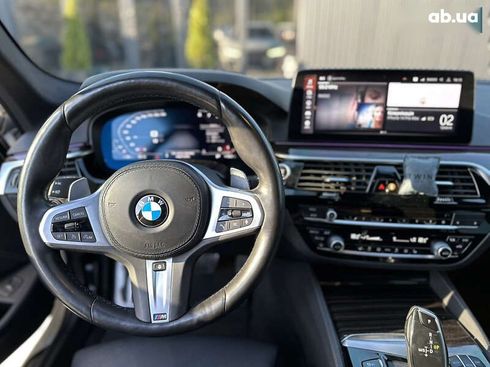 BMW 5 серия 2020 - фото 13