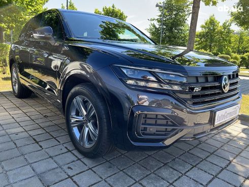 Volkswagen Touareg 2022 - фото 29