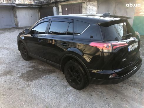 Toyota RAV4 2016 черный - фото 5