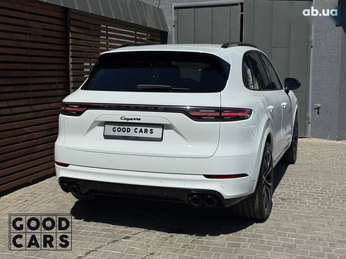 Porsche Cayenne 2018 - фото 14