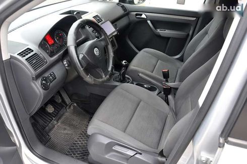 Volkswagen Touran 2010 - фото 14