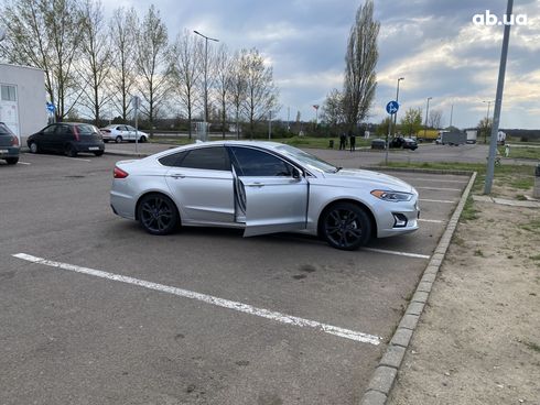 Ford Fusion 2018 серебристый - фото 3