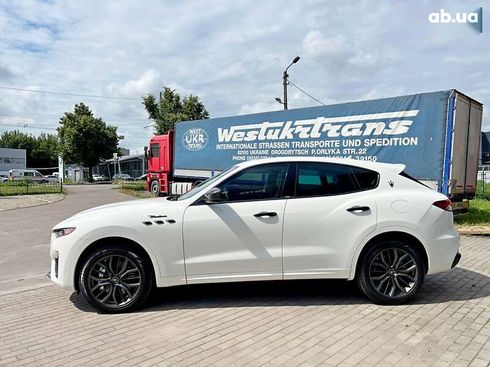 Maserati Levante 2022 - фото 14