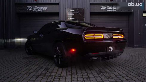 Dodge Challenger 2017 - фото 14