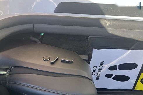 Tesla Model Y 2023 - фото 12