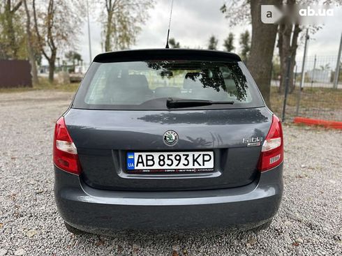 Skoda Fabia 2009 - фото 14