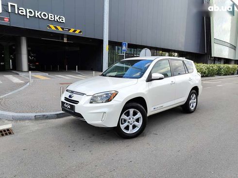 Toyota RAV4 2013 - фото 9