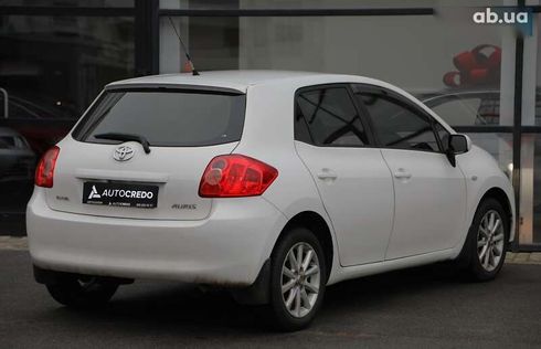 Toyota Auris 2008 - фото 2