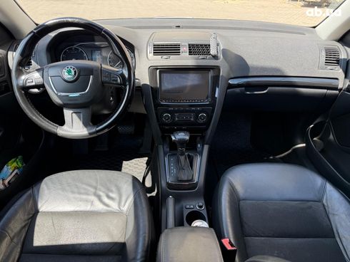 Skoda Octavia 2010 серый - фото 23