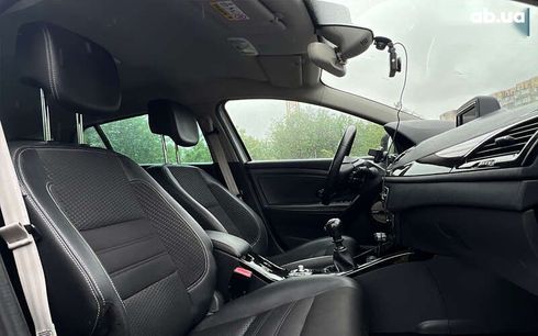 Renault Megane 2015 - фото 9