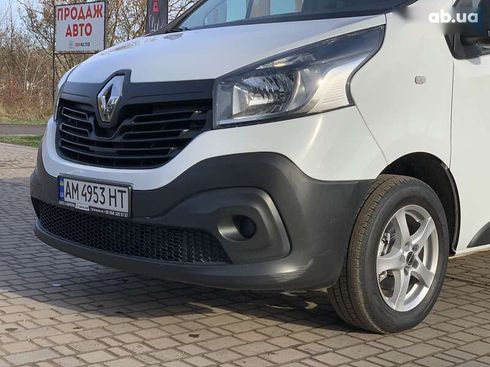 Renault Trafic 2019 - фото 11