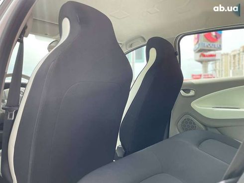 Renault Zoe 2017 - фото 21