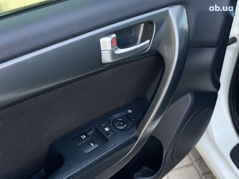 Kia Cerato 2012 - фото 13