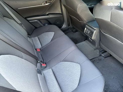 Toyota Camry 2021 - фото 29