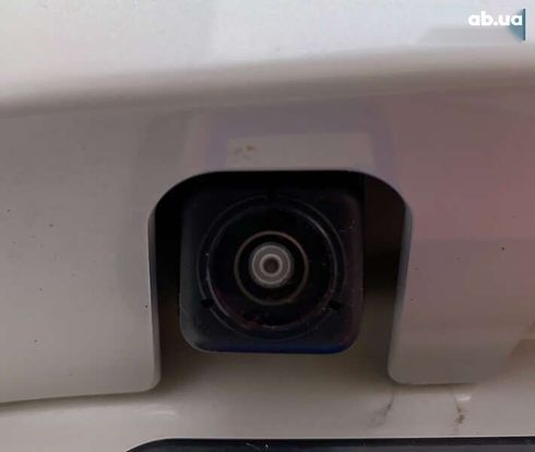 Mitsubishi Outlander 2020 - фото 23