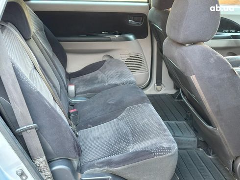 Mitsubishi Grandis 2007 серый - фото 32